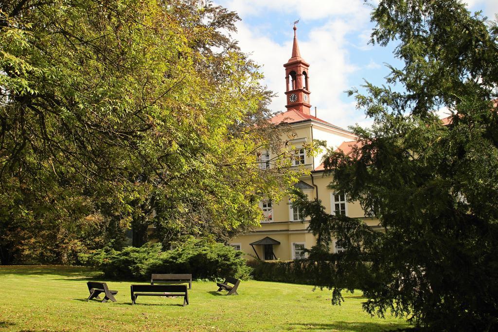 Penzion Zamek Rozsochatec Extérieur photo