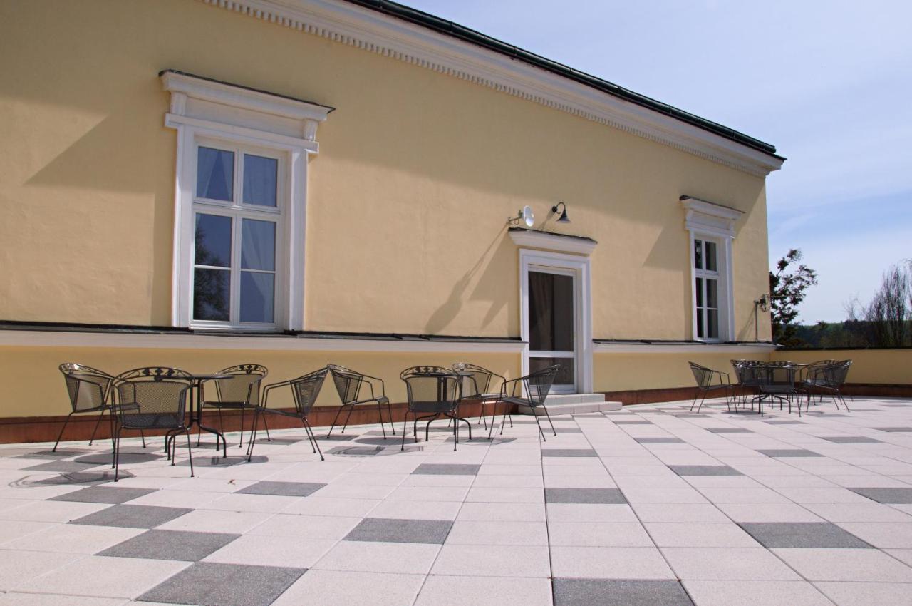Penzion Zamek Rozsochatec Extérieur photo